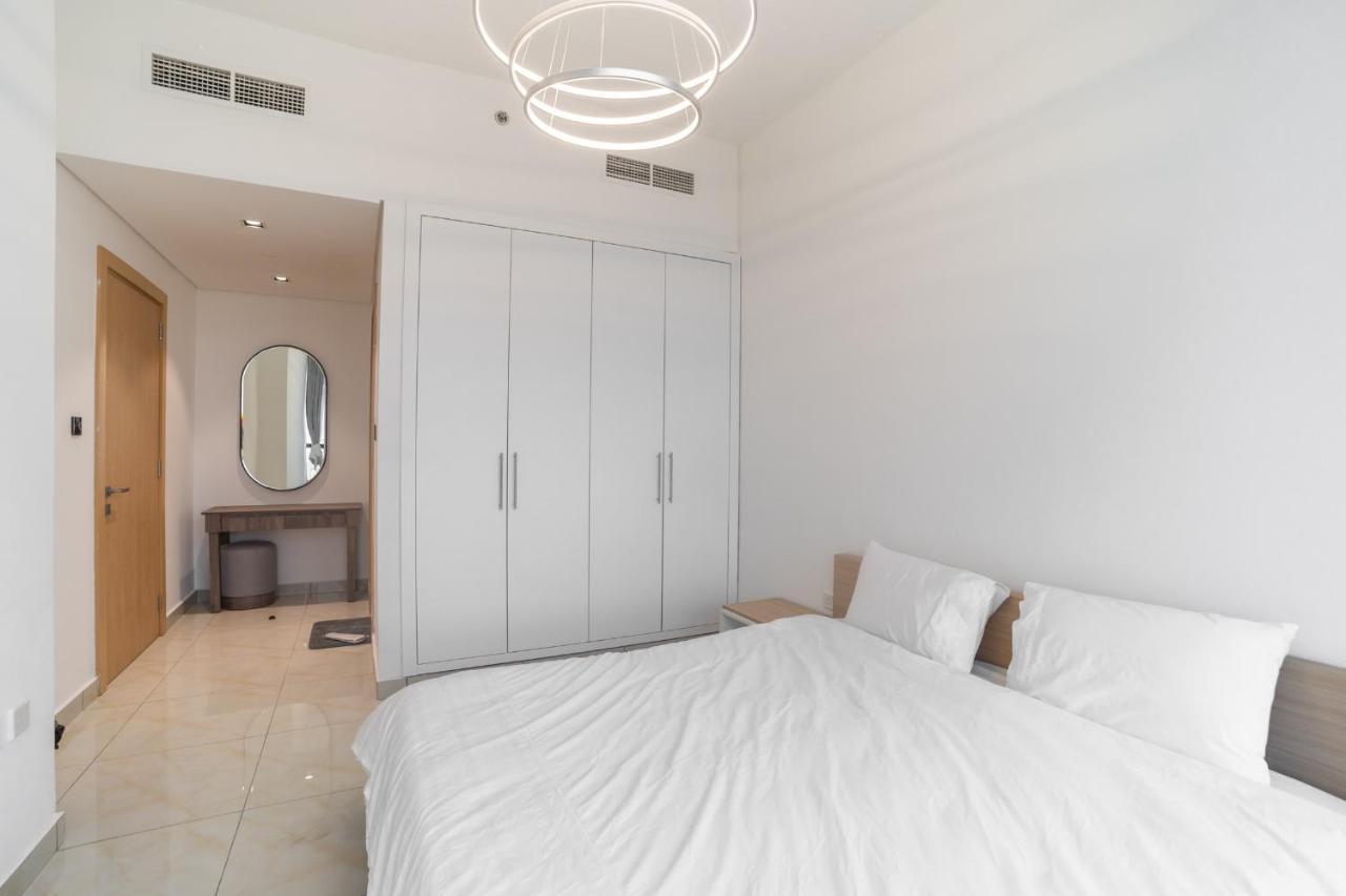Sky View Tower Apartments Dubái Exterior foto